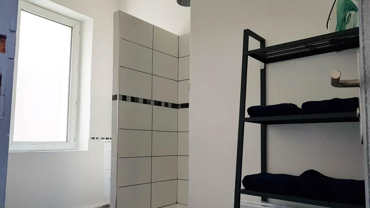 La Plus Belle De Main Marseille 0*,
